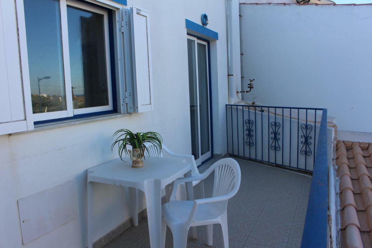 Oceanus Room With Private Kitchen, Bathroom And Terrace 300M From The Beach Sagres Esterno foto